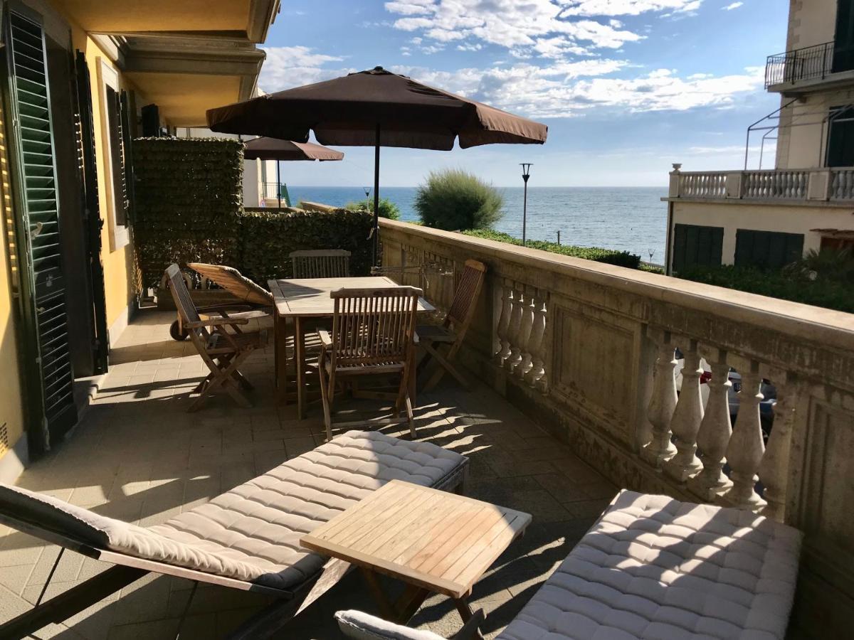 Appartamenti Fronte Mare Castiglioncello Rum bild