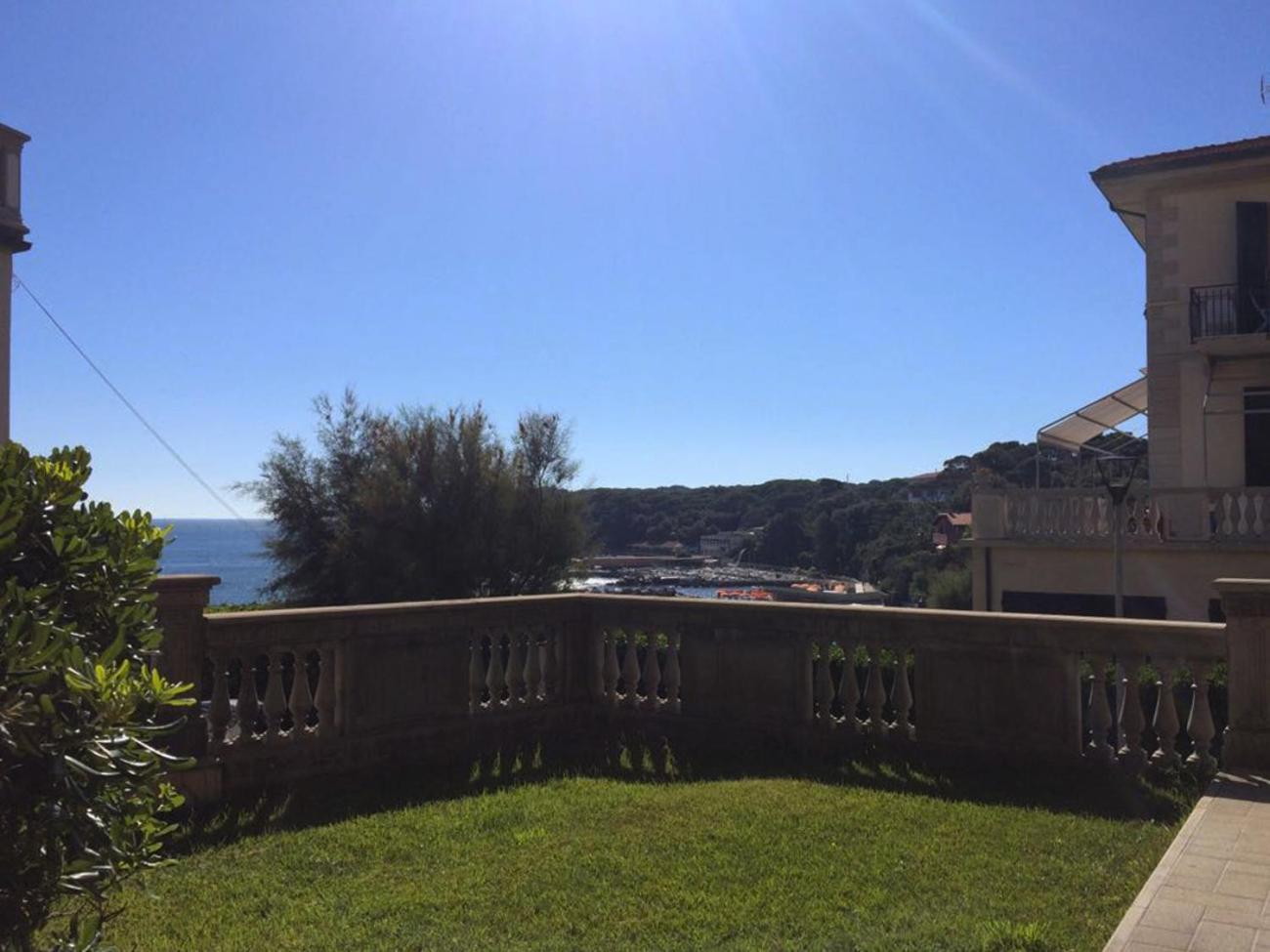 Appartamenti Fronte Mare Castiglioncello Rum bild